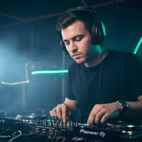 Behringer HPM1000BK Headphone for DJ's - Black - 4033653120418