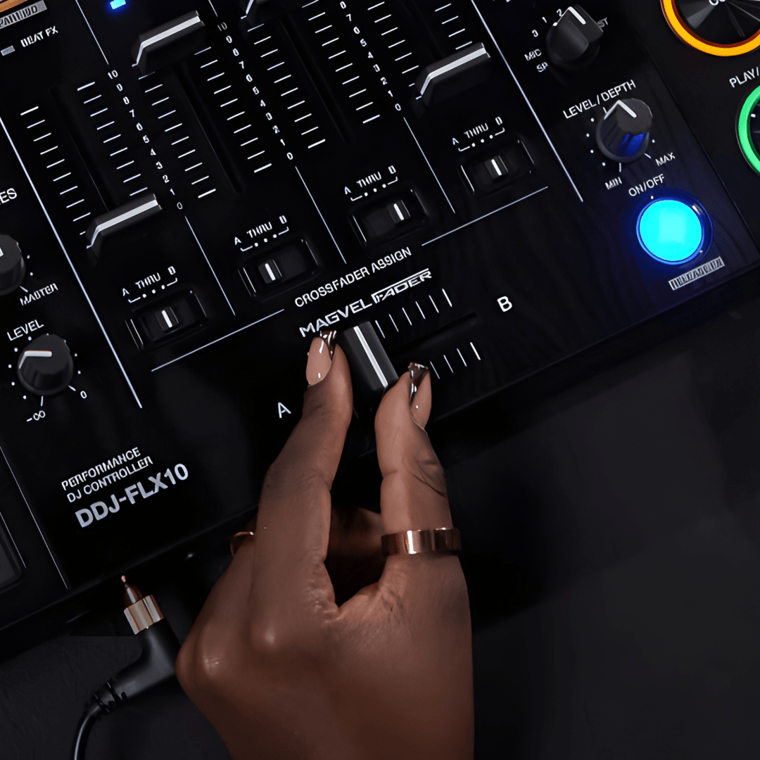 Pioneer DDJ-FLX10 4-channel performance DJ controller for Pioneer DDJ-FLX10 4-channel performance DJ controller for